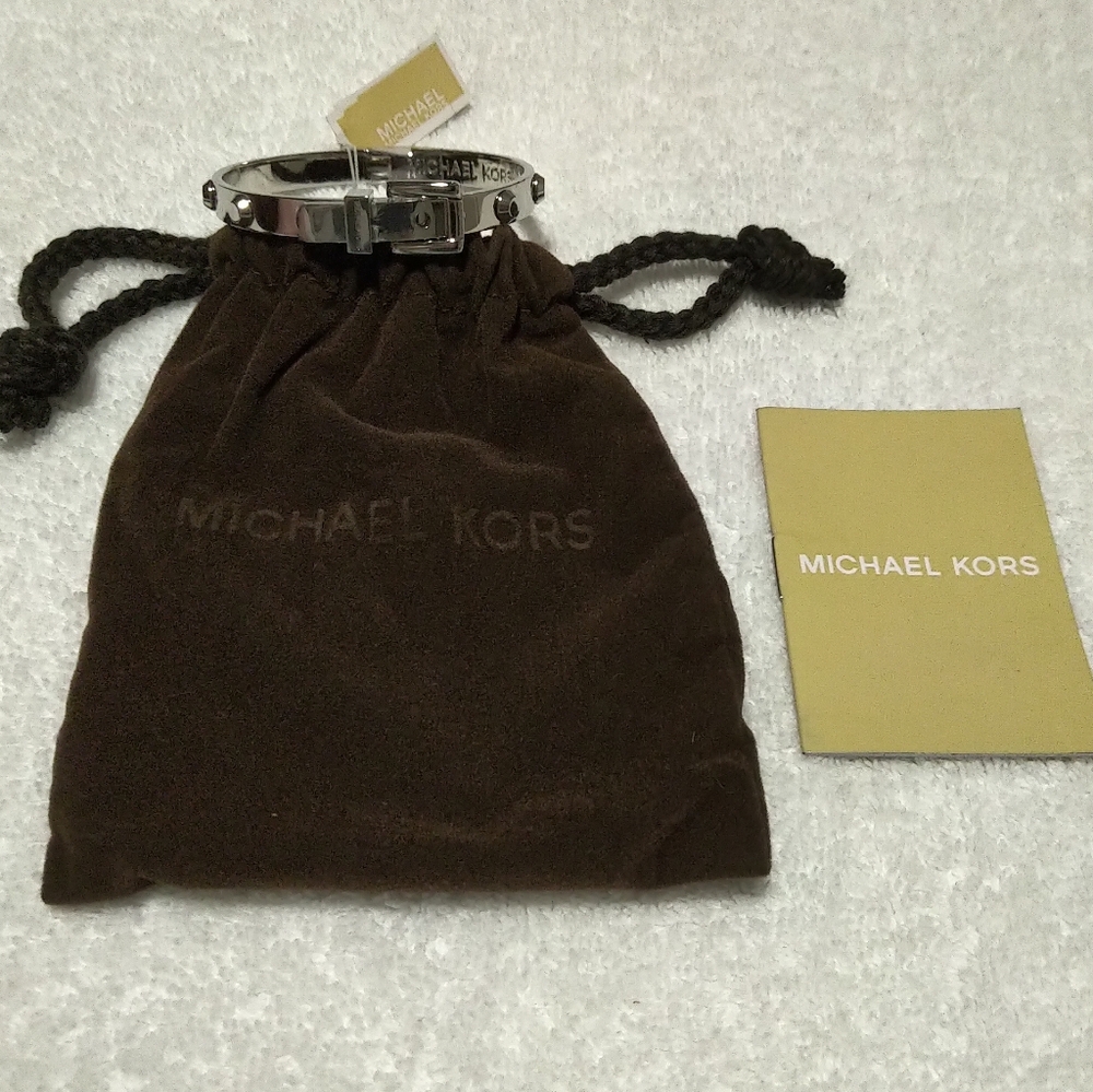 BRAND NEW Michael Kors Silver Bangle Bracelet